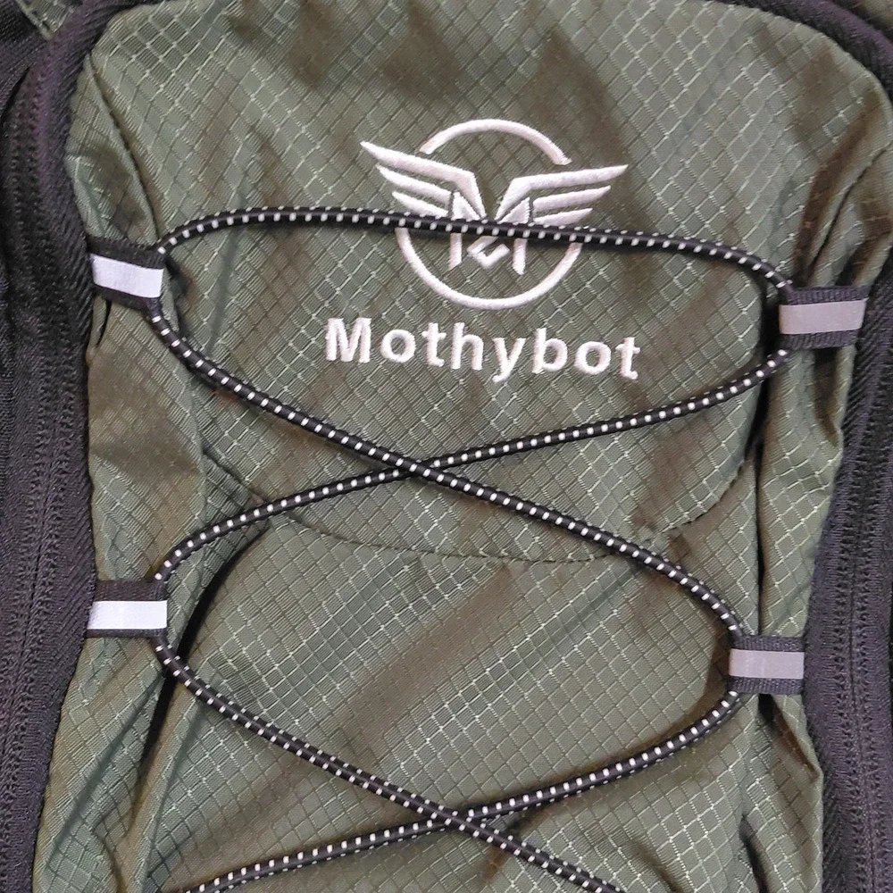 Mothybot Hydration Backpack Green Black Hiking Cycling Pack w/ 2L Water Bladder
